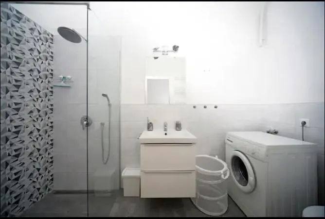 3Bdr-2Bath-3Ac Design Apt, Central, Secured Parking, Quiet Budapest Apartment