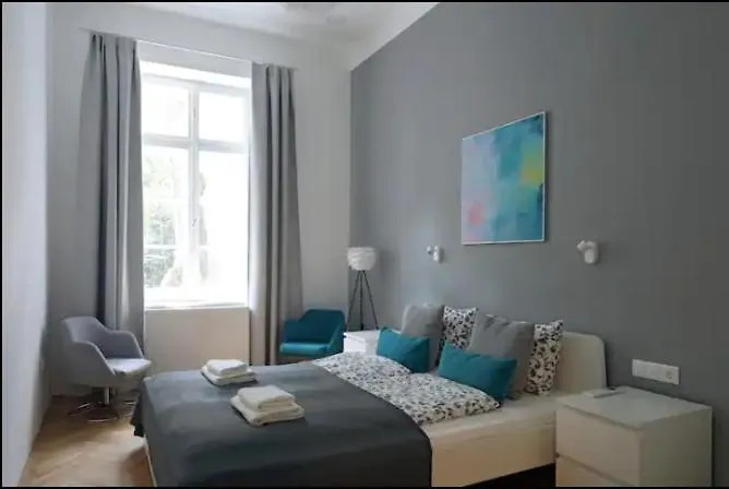 3Bdr-2Bath-3Ac Design Apt, Central, Secured Parking, Quiet Budapest Apartment